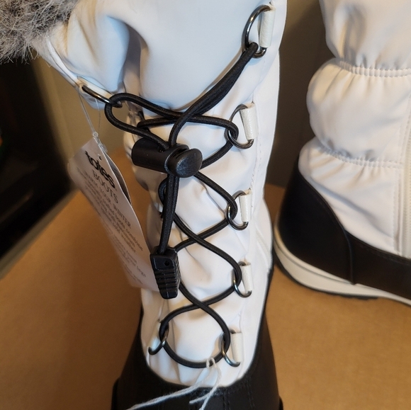 NEW Women's Totes April Water & Snow Resistant Boots size 6 - Picture 9 of 16